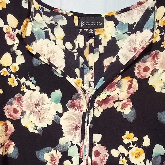 B Collection by Bobeau EUC Blouse Black w/ Tan, Rose Peach Floral, Medium - Picture 5 of 9